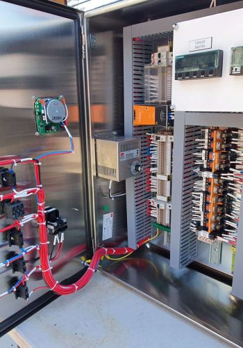 Integración de Gabinetes Eléctricos, Neumáticos y Electro-Neumáticos (5)