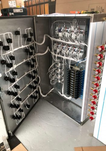 Integración de Gabinetes Eléctricos, Neumáticos y Electro-Neumáticos (7)
